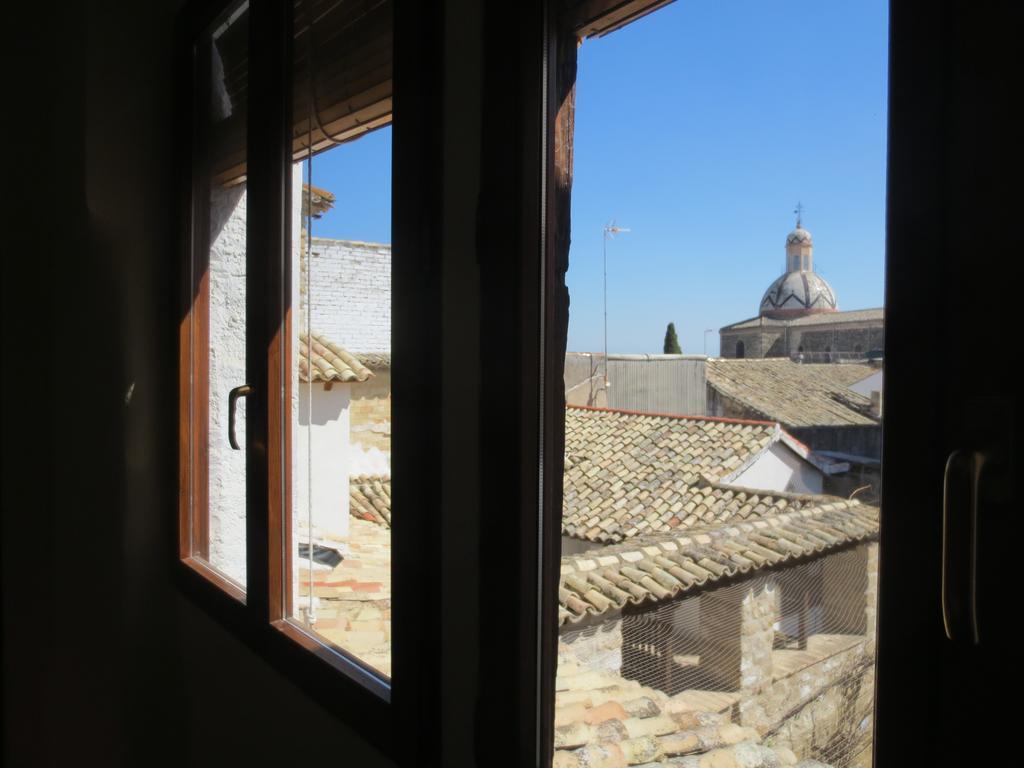 Apartamentos Turisticos El Losal Úbeda Eksteriør billede